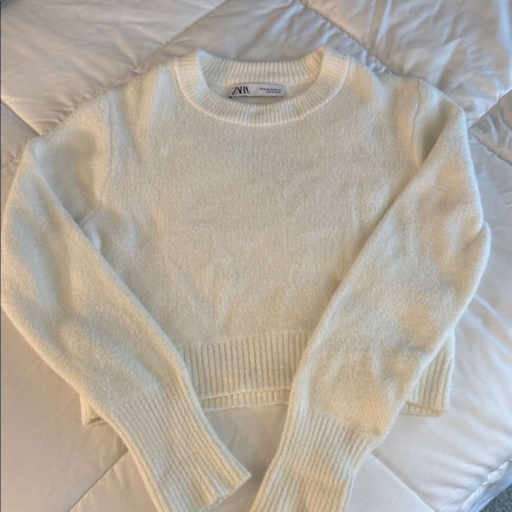 Zara Women's Soft Cream Crew Neck Sweater